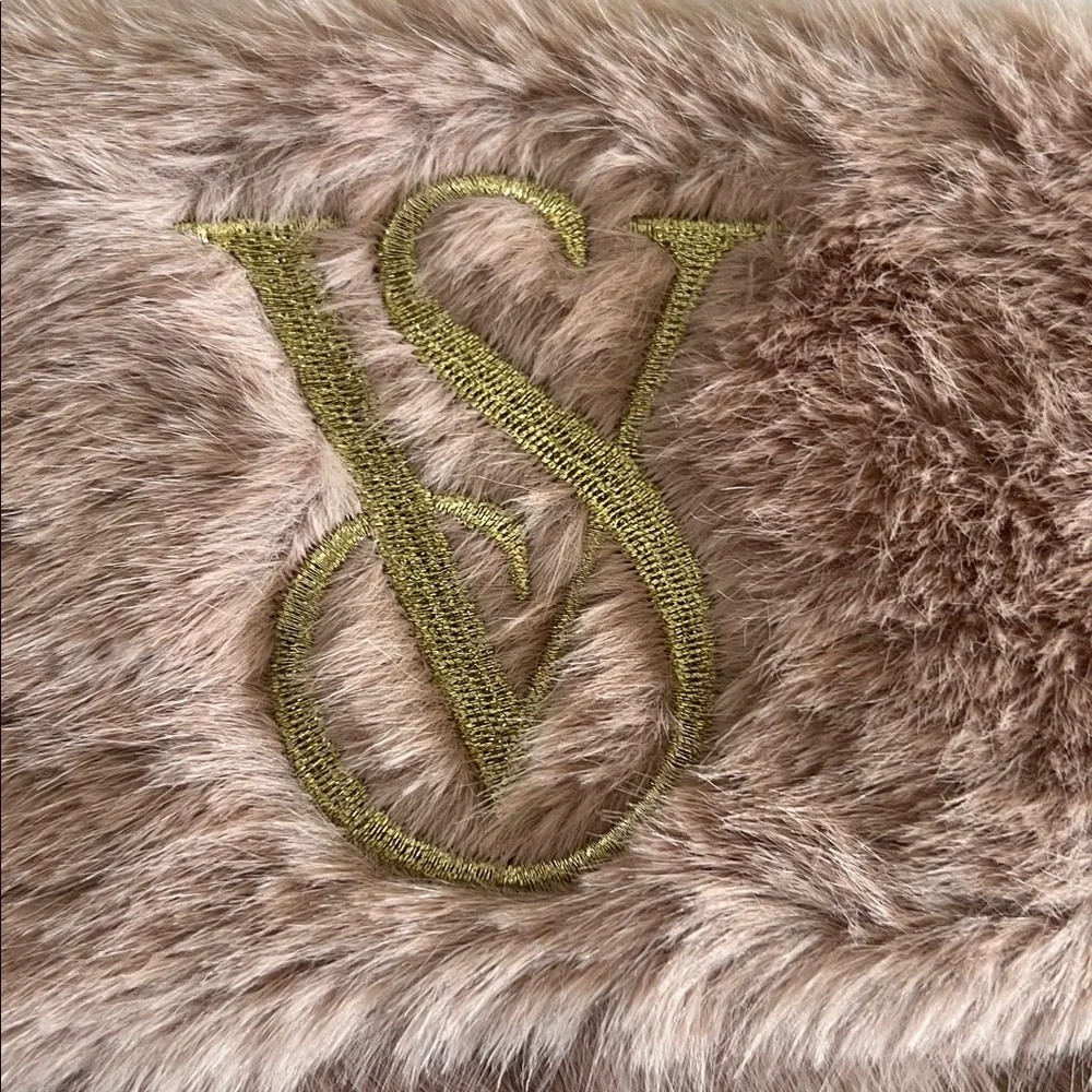 Victoria’s Secret Pink Faux Fur Christmas Stocking - Picture 4 of 7